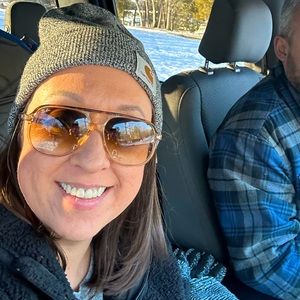 Meet your Posher, Brooke